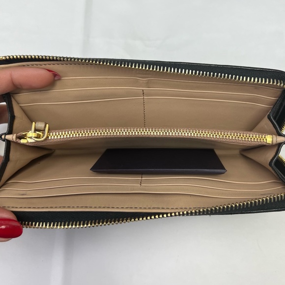 Prada Wallet in Black Leather with Bow - Picture 4 of 4
